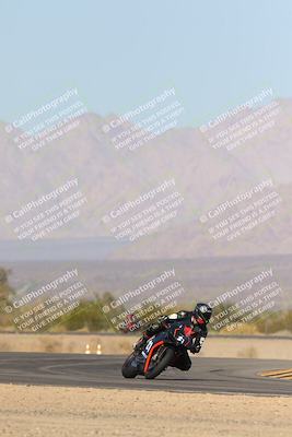 media/Dec-09-2023-SoCal Trackdays (Sat) [[76a8ac2686]]/Turn 4 Set 1 (1120am)/